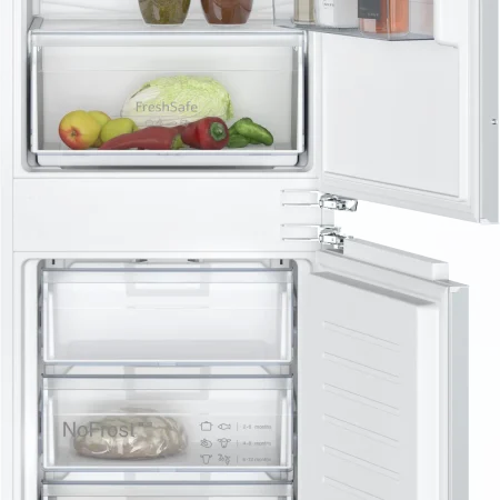 Neff N 30 Built-in fridge-freezer with freezer at bottom 177.2 x 54.1 cm flat hinge