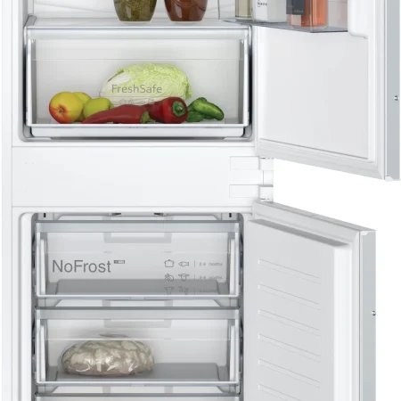 Neff N 30 Built-in fridge-freezer with freezer at bottom 177.2 x 54.1 cm sliding hinge