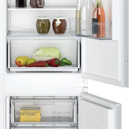 Neff N 30 Built-in fridge-freezer with freezer at bottom 177.2 x 54.1 cm sliding hinge