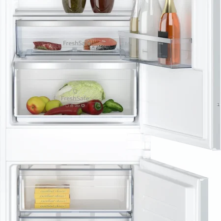 Neff N 50 Built-in fridge-freezer with freezer at bottom 177.2 x 54.1 cm sliding hinge